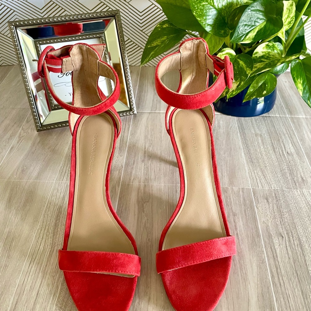 Bare Suede Banana Republic Heeled Sandal - Picture 3 of 4